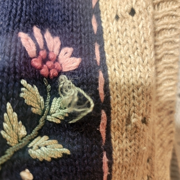 Jantzen classics large embroidered by hand tan and navy blue button up vest - Picture 9 of 15